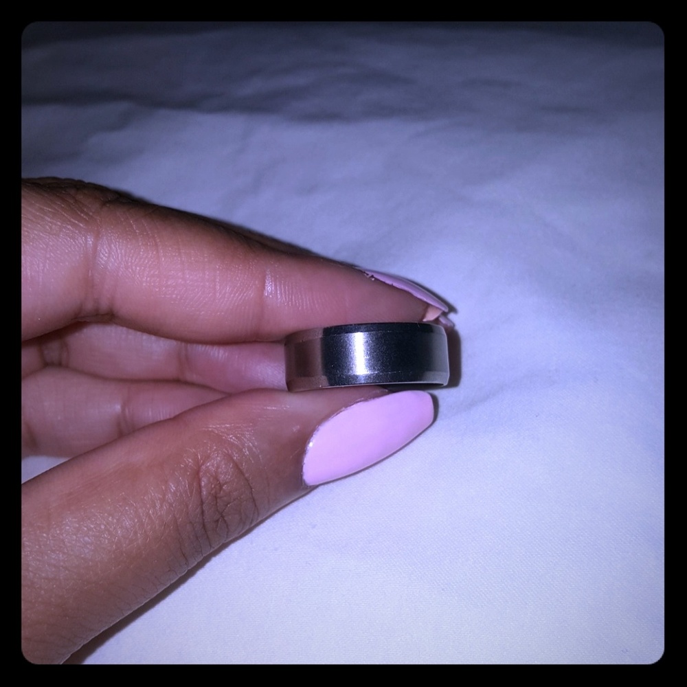 NEVER WORN Mens Titanium wedding band